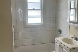 194 Adams St, Bridgeport, CT 06607 - Photo 9