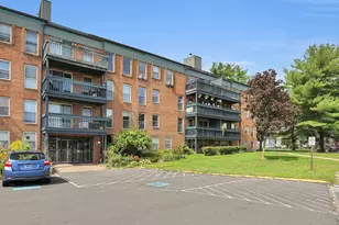 136 Kane St, West Hartford, CT 06119 - Photo 25