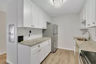 136 Kane St, West Hartford, CT 06119 - Photo 7