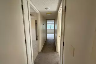 26 B Hillcrest Rd, East Lyme, CT 06357 - Photo 11