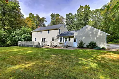 28 Seymour Road, Woodbridge, CT 06525 - Photo 3