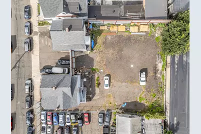 156 Calhoun Avenue, Bridgeport, CT 06604 - Photo 1