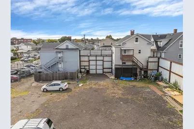 156 Calhoun Avenue, Bridgeport, CT 06604 - Photo 3