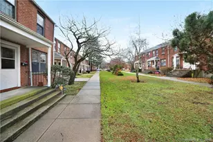 11 Nob Hill Cir, Bridgeport, CT 06610 - Photo 1