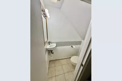 11 Nob Hill Circle #11, Bridgeport, CT 06610 - Photo 7