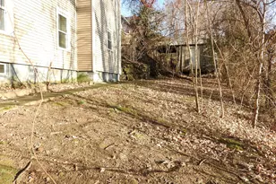 11 Division St, Norwich, CT 06360 - Photo 3