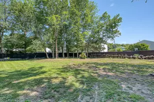 440 Chestnut Hill Ave, Waterbury, CT 06704 - Photo 9