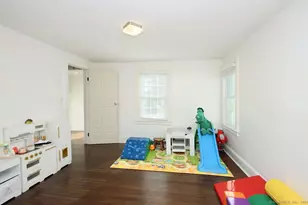 32 Clough Rd, Waterbury, CT 06708 - Photo 13