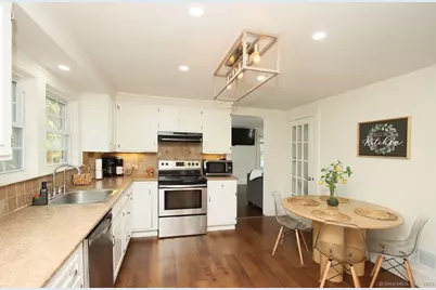 32 Clough Road, Waterbury, CT 06708 - Photo 11