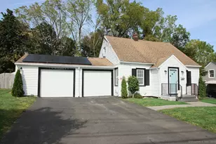 32 Clough Rd, Waterbury, CT 06708 - Photo 3