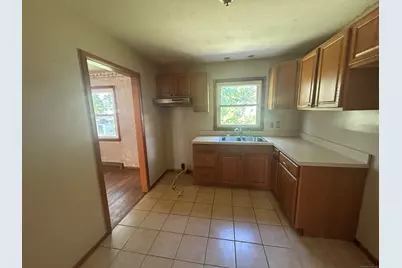 90 Salem Street, Hartford, CT 06114 - Photo 11