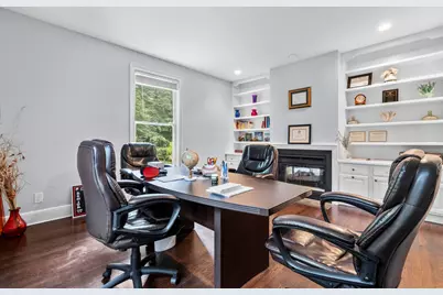 101 Brambley Hedge Circle, Fairfield, CT 06824 - Photo 7