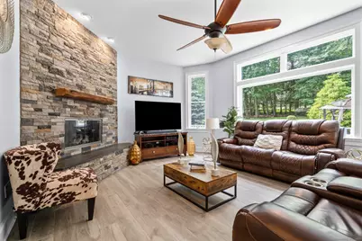 101 Brambley Hedge Circle, Fairfield, CT 06824 - Photo 13