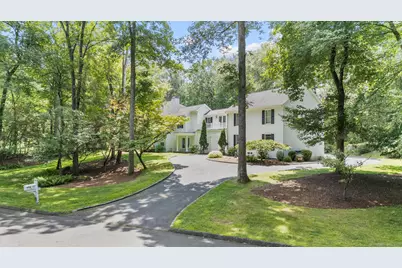 101 Brambley Hedge Circle, Fairfield, CT 06824 - Photo 3