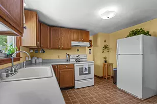 53 Cleveland St, Putnam, CT 06260 - Photo 9