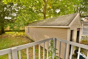 102 Brown St, West Haven, CT 06516 - Photo 11