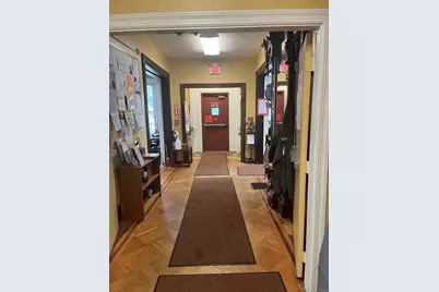 880 Fairfield Avenue, Bridgeport, CT 06604 - Photo 11