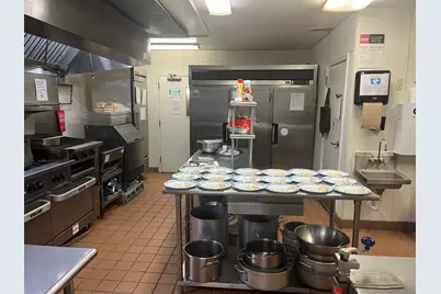 880 Fairfield Avenue, Bridgeport, CT 06604 - Photo 7