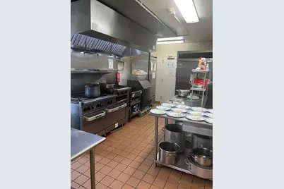 880 Fairfield Avenue, Bridgeport, CT 06604 - Photo 5