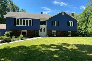 34 Lloyd St, Hamden, CT 06518 - Photo 3