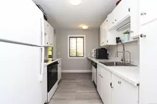 1 Heritage Village, Southbury, CT 06488 - Photo 9