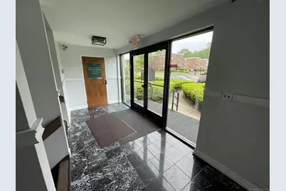 609 Farmington Avenue, Hartford, CT 06105 - Photo 3