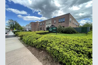 609 Farmington Avenue, Hartford, CT 06105 - Photo 1