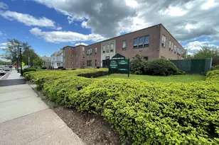 609 Farmington Ave, Hartford, CT 06105 - Photo 1