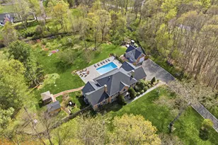 16 Robin Hood Ln, Easton, CT 06612 - Photo 3
