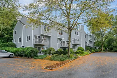 351 Pemberwick Road #APT 111, Greenwich, CT 06831 - Photo 3