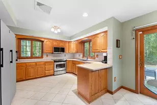 28 Alexander Dr, East Lyme, CT 06333 - Photo 17