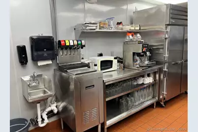 1861 Berlin Turnpike North Berlin Turnpike Divide North, Berlin, CT 06037 - Photo 7