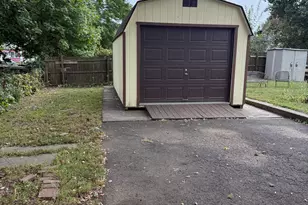 181 City View Ave, Bridgeport, CT 06606 - Photo 5