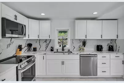 16 Yankee Peddler Path, Madison, CT 06443 - Photo 7