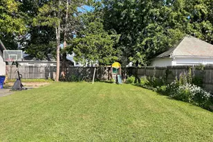 16 Lilley Rd, West Hartford, CT 06119 - Photo 21