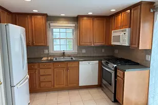 8 Butternut Dr, Glastonbury, CT 06033 - Photo 9