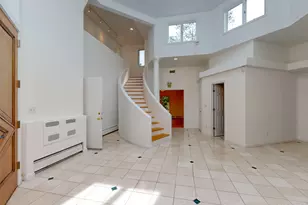 110 Erskine Rd, Stamford, CT 06903 - Photo 9