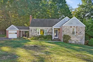 4 Senga Rd, Norwalk, CT 06854 - Photo 3