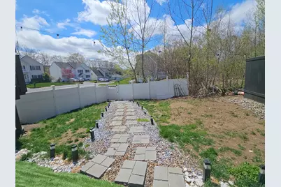 207 Ridgefield Avenue, Waterbury, CT 06705 - Photo 31