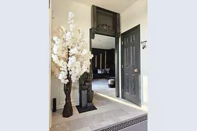 207 Ridgefield Avenue, Waterbury, CT 06705 - Photo 5