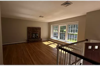 17 Nemczuk Drive, Norwich, CT 06360 - Photo 7