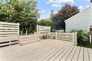 125 Meadowbrook Rd, Stratford, CT 06614 - Photo 35