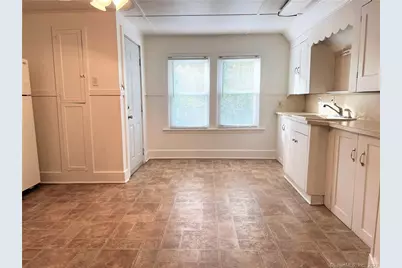 122 Derby Avenue #3, Seymour, CT 06483 - Photo 3