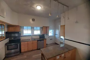 15 Broad St, Norwich, CT 06360 - Photo 3