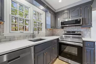 95 Ridgewood Rd, Ridgefield, CT 06877 - Photo 9