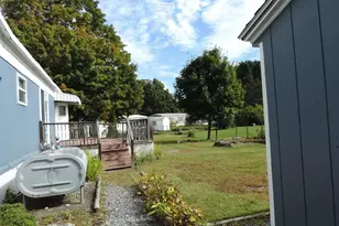 81 Parkway Dr, Thompson, CT 06277 - Photo 3