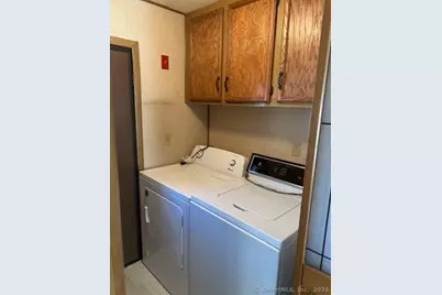 112 Woodland Park, Shelton, CT 06484 - Photo 7