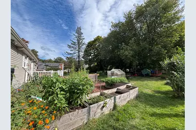 [Address not provided], New Haven, CT 06513 - Photo 7