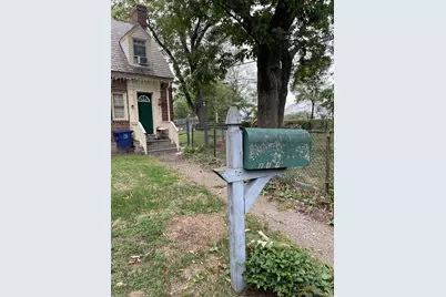 217 Alsace Street, Bridgeport, CT 06604 - Photo 3