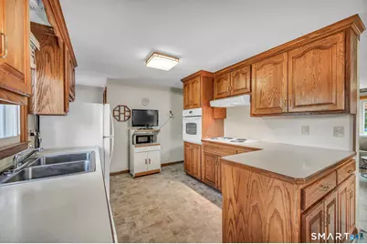 85 Florence Street, Newington, CT 06111 - Photo 9